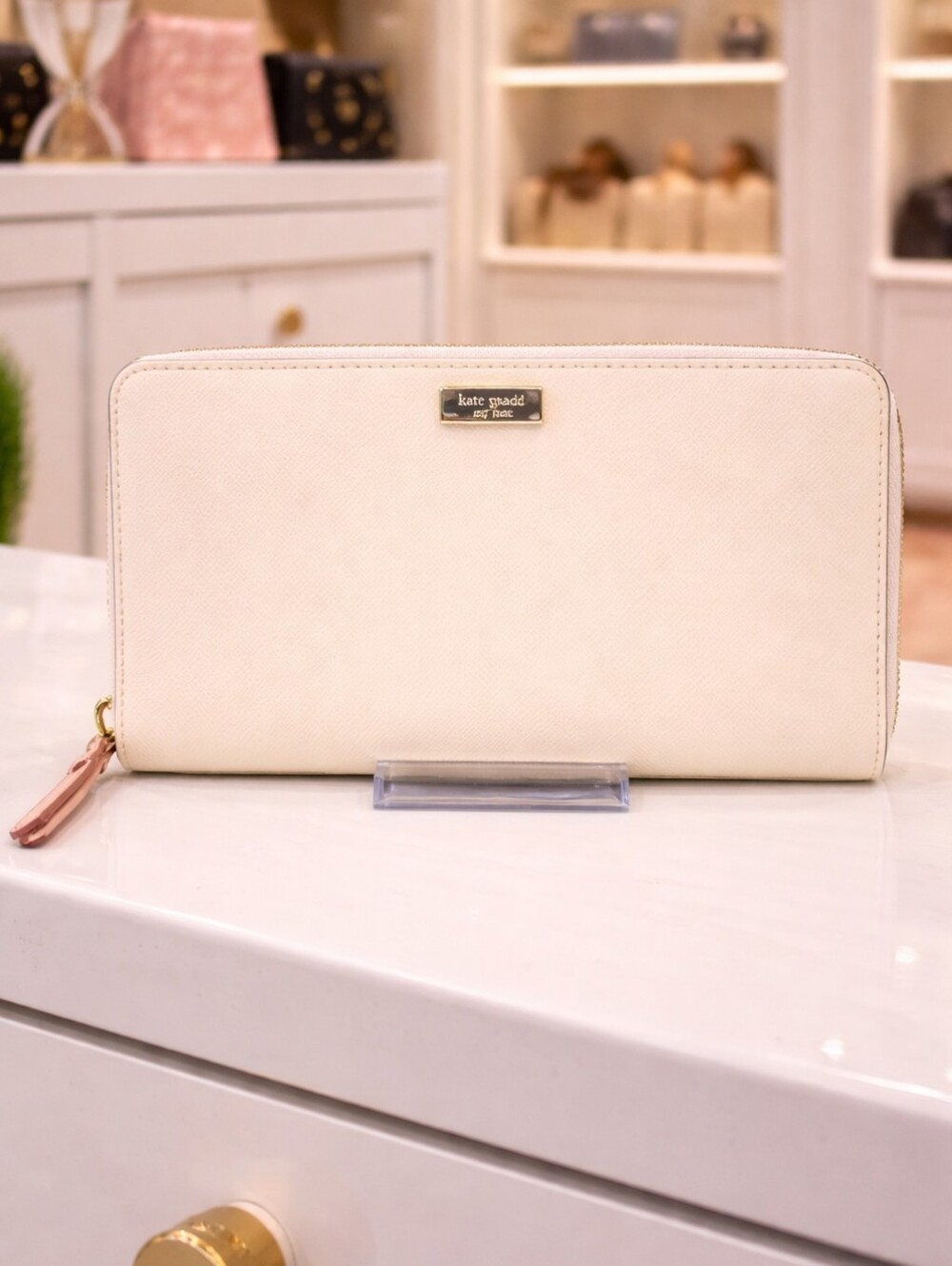 Kate Spade XLarge Zip Around Wallet - EUC
